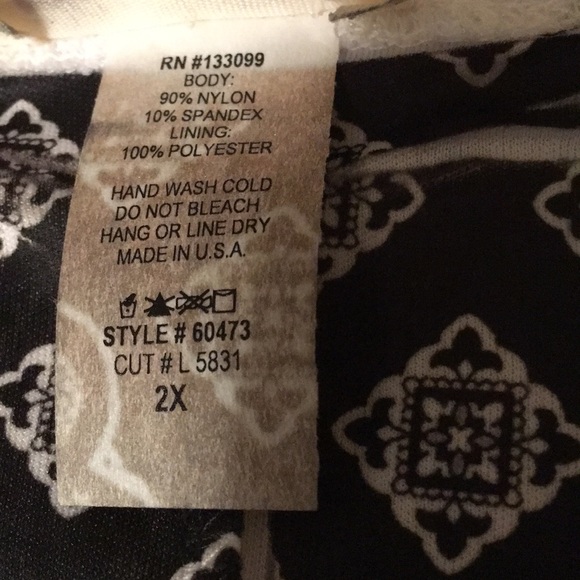 Sleeveless top by Britney Black - Picture 6 of 7